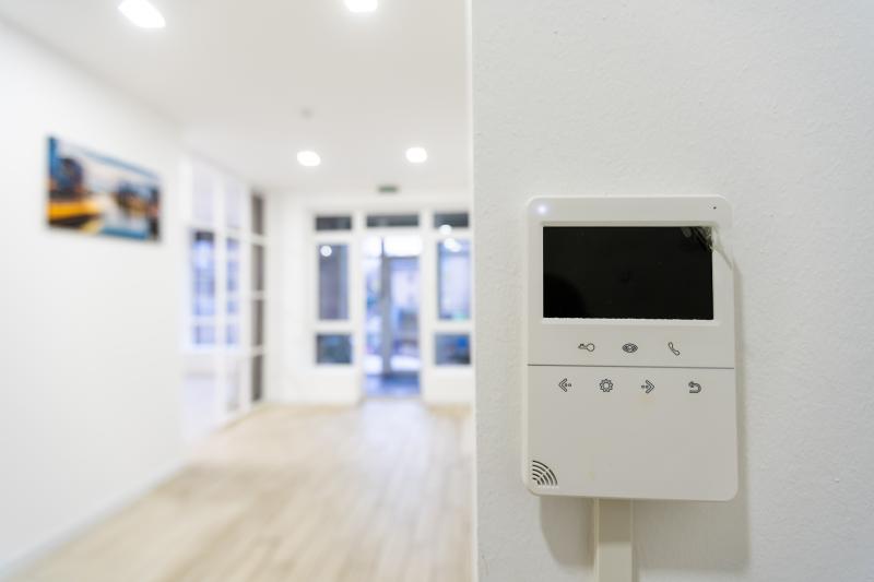 Guide pratique pour choisir et installer un interphone adapt&eacute; &agrave; vos besoins